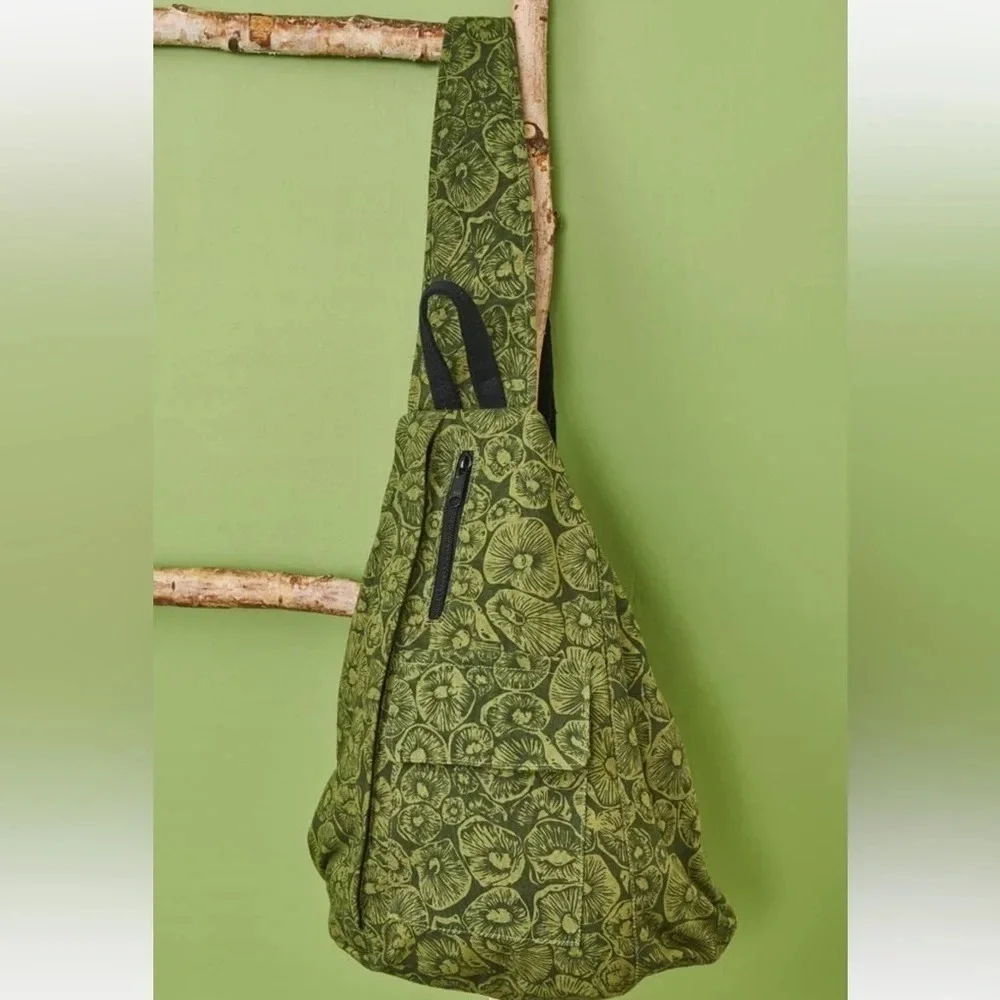 Earthbound Trading Mushroom Utility Sling Bag, Green, NWT - Picture 2 of 9